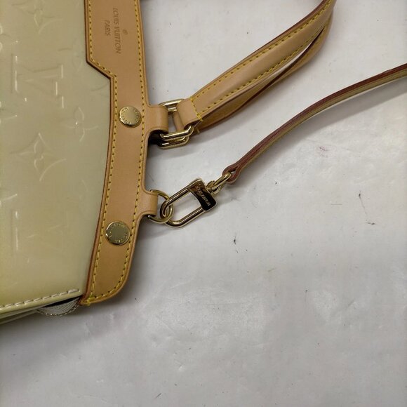 Authentic Louis Vuitton Brea MM Yellow Vernis Hand Bag mn517-112725 - Picture 5 of 16